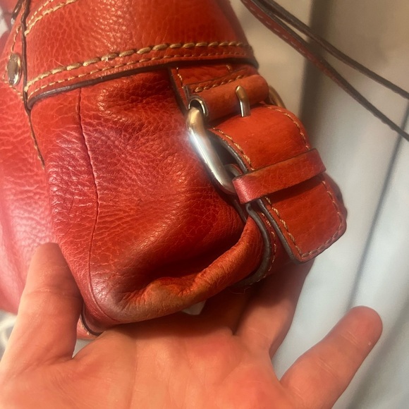 Fossil Red Leather Shoulder Bag with Slouchy Design - Picture 11 of 12